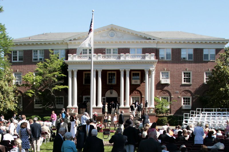 Virginia_Episcopal_School_Jett_Hall.jpg