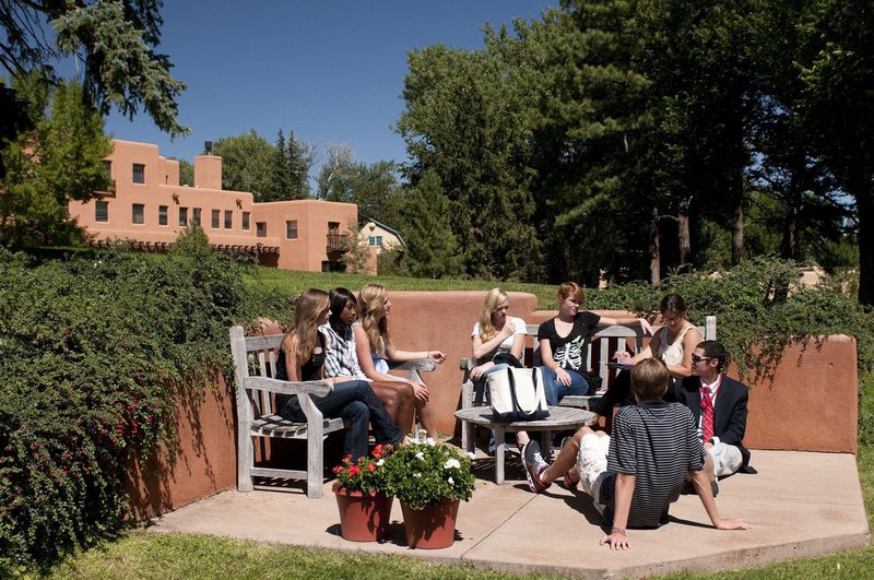 fountain-valley-school-of-colorado-bnkMije.jpg